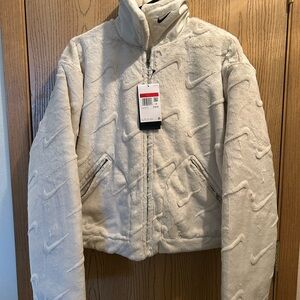 NWT Nike Sportswear Essential Loose Printed Faux Fur Jacket